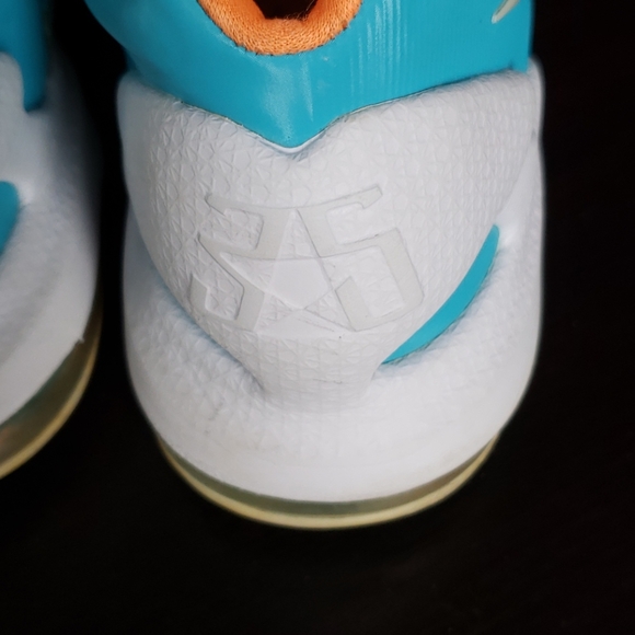 Nike shoes - Picture 6 of 12